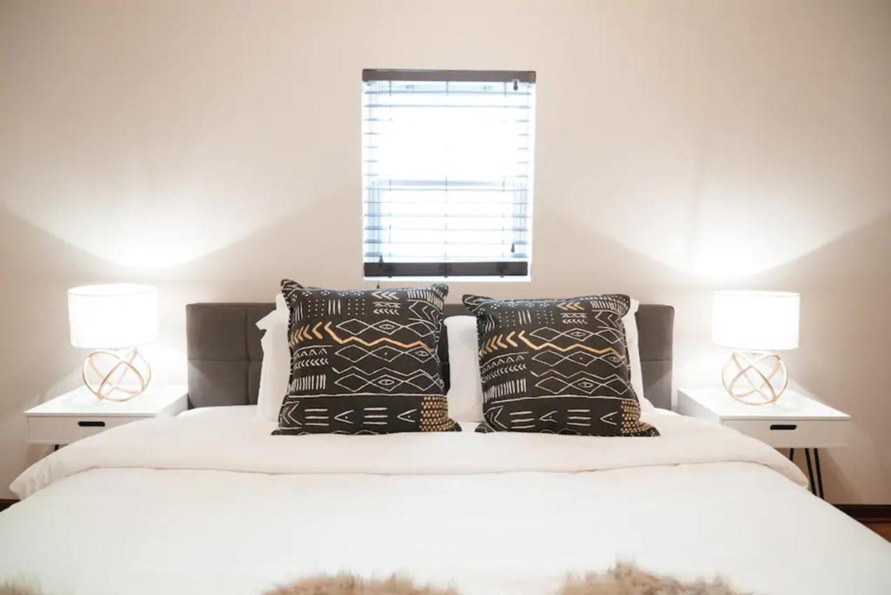 2Br Airy & Tidy Apt With Free Covered Parking - Central Modern ชิคาโก ภายนอก รูปภาพ